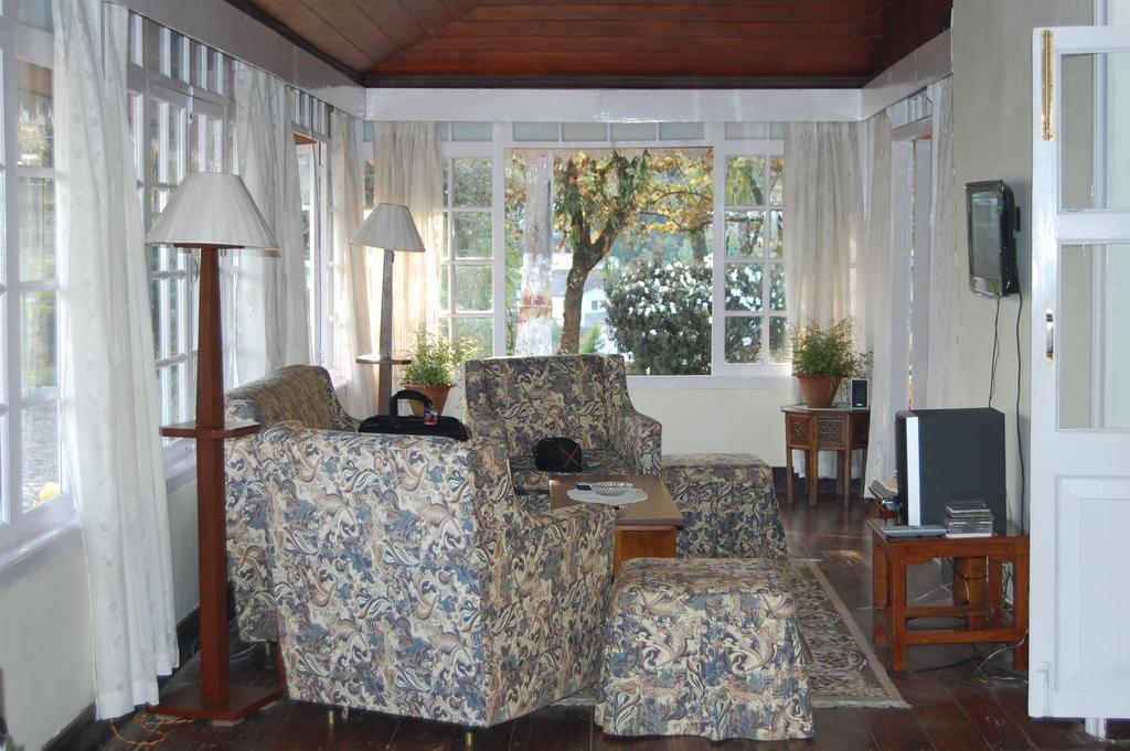 Tumsong Chiabari - The Tea Retreat Hotel Darjeeling  Bilik gambar