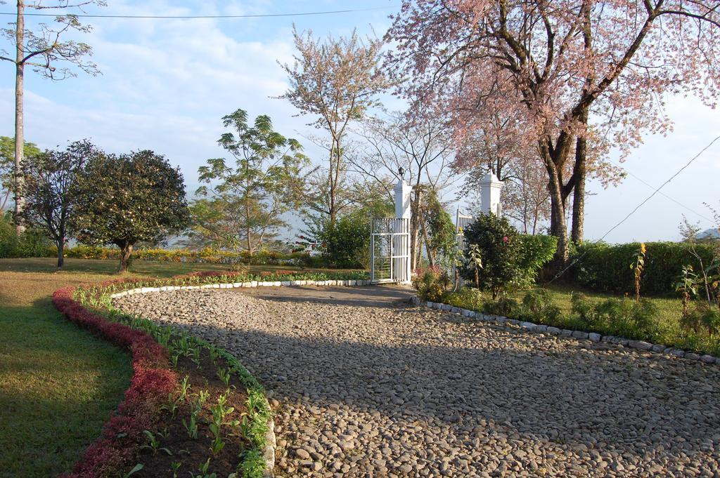 Tumsong Chiabari - The Tea Retreat Hotel Darjeeling  Bilik gambar
